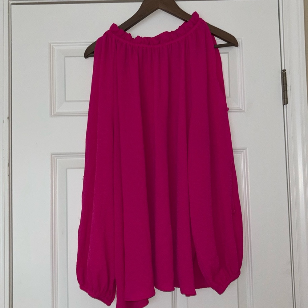 Women’s plus size Vince Camuto blouse